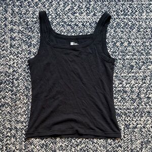 GAP Favorite Black Ribbed Scoop Tank